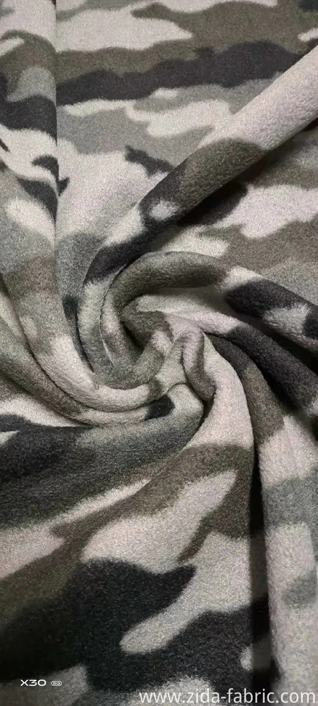 100% Polyester Polar Fleece with Printed FDY150d/96f Double Brush One Side Anti-Apling Kniited Fabric